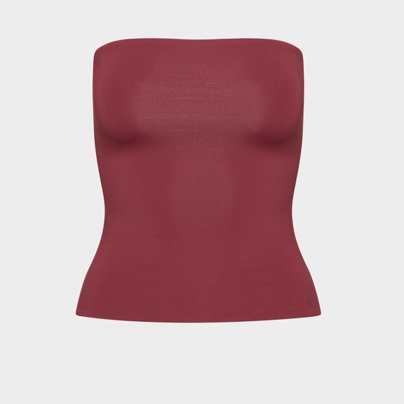 ARITZIA GoodLux Ambrose Halter - Picture 1 of 3